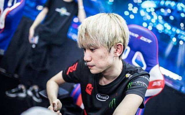 人工草坪足 人工草坪足